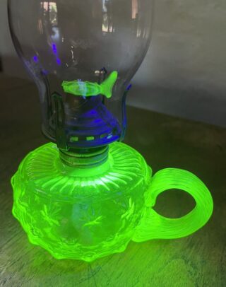 Finger Lamp Crown Crystal Australia with UV/Uranium font - Image 2