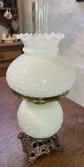 Opal American table oil lamp