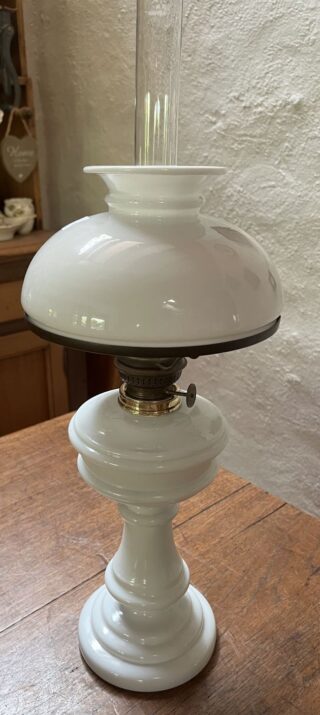 Bismark original opal lamp with tripod and shade