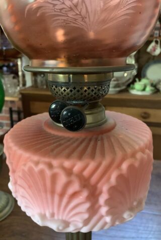 Victorian apricot/peach satin font oil lamp with original shade - Image 2