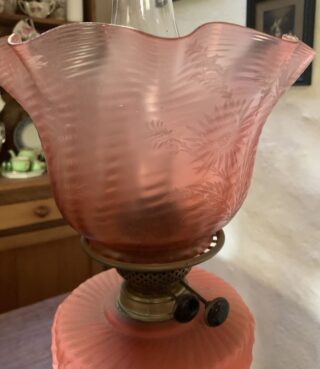 Victorian apricot/peach satin font oil lamp with original shade - Image 3